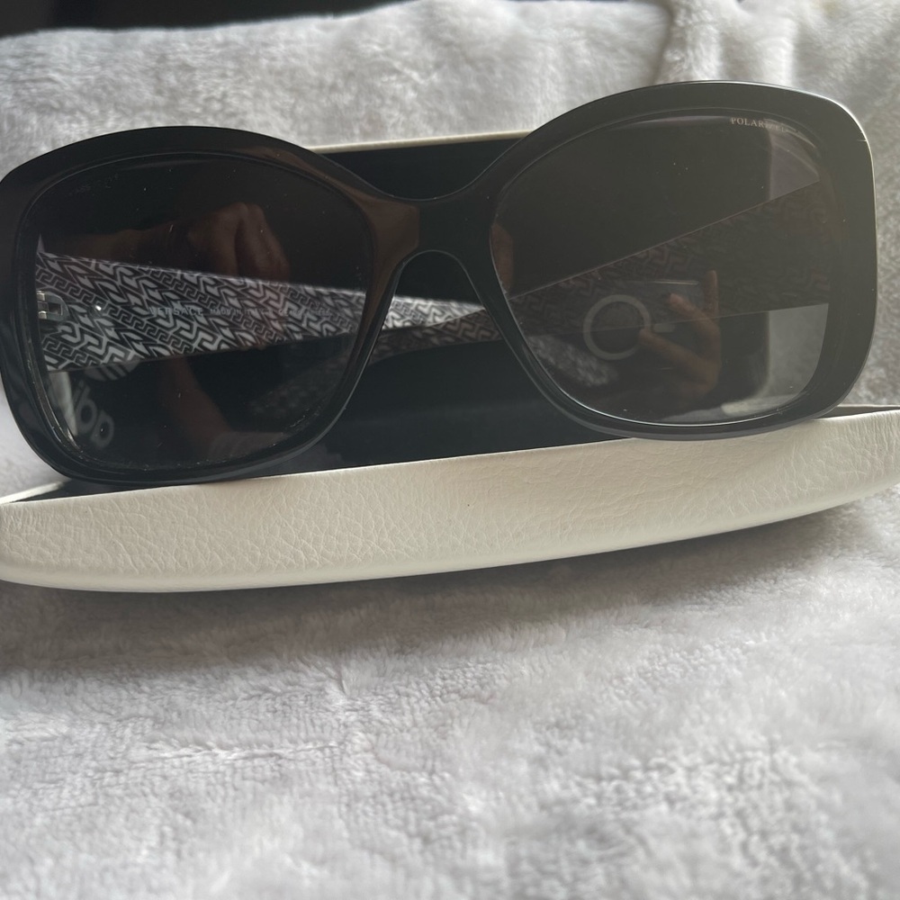 Authentic- Versace Sunglasses - Picture 5 of 5